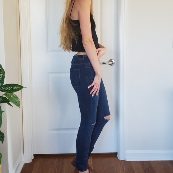 EUC Bullhead--High Rise Skinny Jeans - Picture 5 of 9